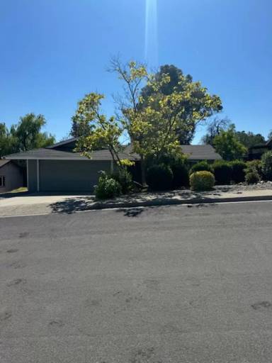 Main picture of 1065 Moss Creek Rd