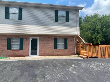 Main picture of 802 E Mountcastle St