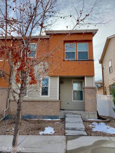 Main picture of 8458 Parkland St
