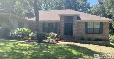 Main picture of 34 E Kathy Ln