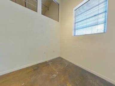 Main picture of T & E Apartments