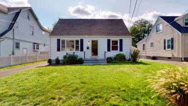 Main picture of 957 High St