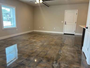 Main picture of 1245 W Princess St