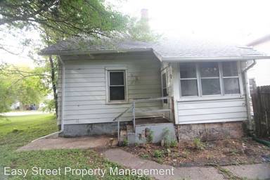 Main picture of 922 5th Ave