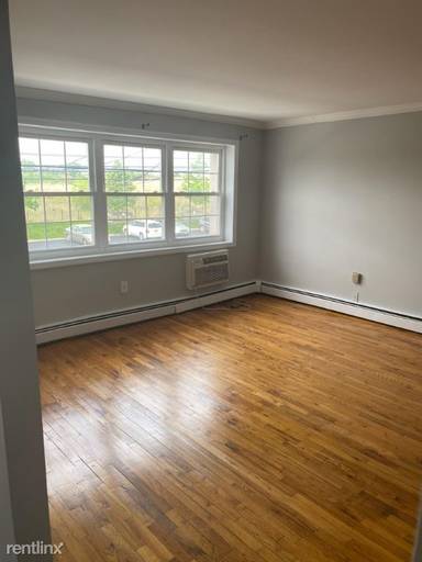 Main picture of 2714 Mill Ave