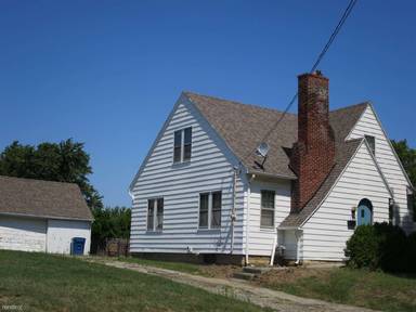 Main picture of 133 Bush Ave