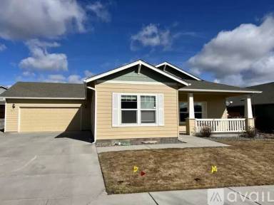 Main picture of 875 NE Cobblestone Ct