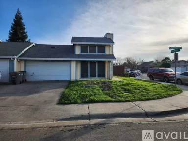Main picture of 1376 Eaglerock Pl