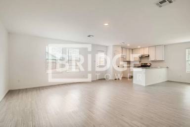 Main picture of 10615 McClintock Dr