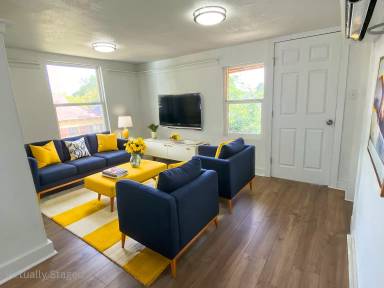 Main picture of 2904 S Van Buren St