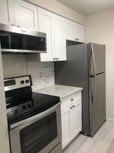 Main picture of 900 Fairview St SE