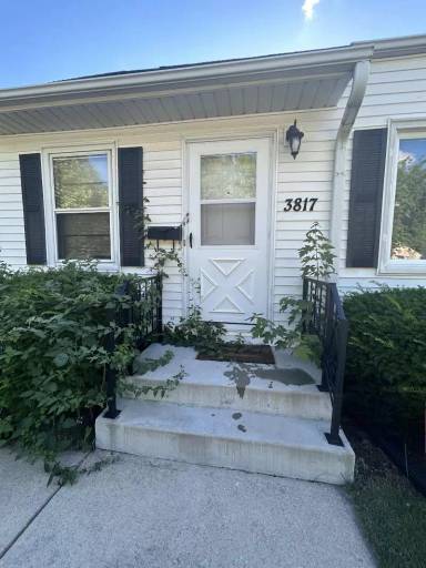 Main picture of 3817 N 86th St
