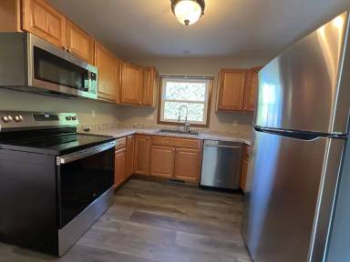 Main picture of 3210 Park St