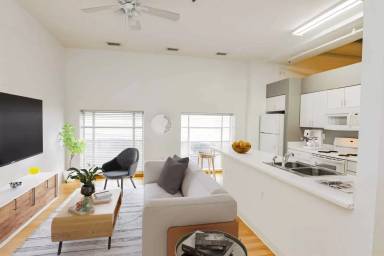 Main picture of 105 S Main St