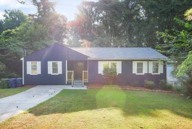 Main picture of 2954 Hapeville Rd SW