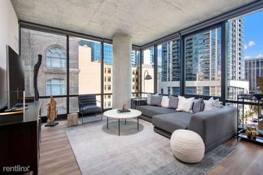 Main picture of 49 E 14th St