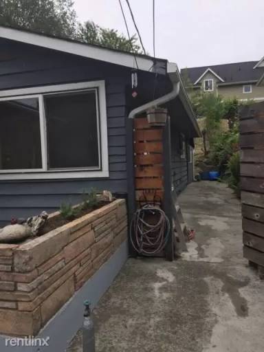 Main picture of 4018 Renton Ave S