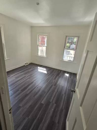 Main picture of 120 Babcock St