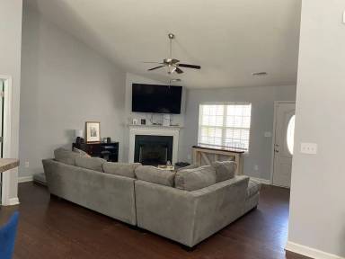 Main picture of 860 Old Folkstone Rd