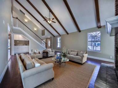 Main picture of 10519 Laneview Dr