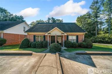 Main picture of 4900 Pinehurst Cir