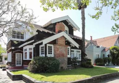 Main picture of 499 S 5th St