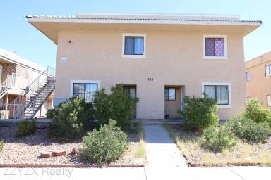 Main picture of 1325 Kari Lee Ct