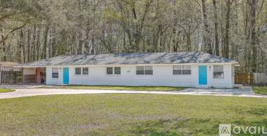 Main picture of 4349 Leslie St