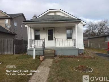 Main picture of 1635 E Madge Ave