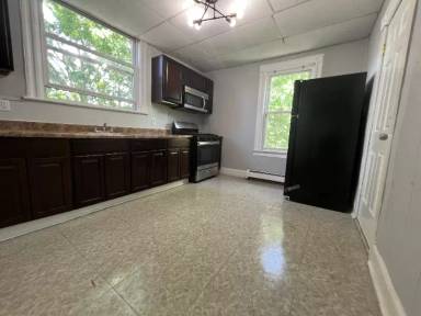 Main picture of 70 Eaton Pl