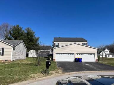Main picture of 210 Wilmington Ct