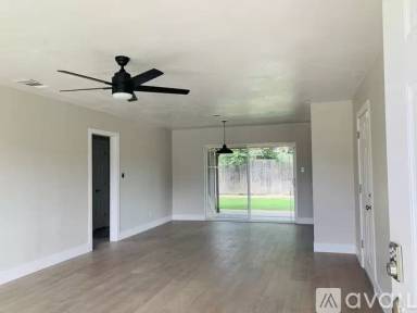 Main picture of 5911 68th St