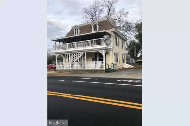 Main picture of 9878 Canterbury Rd