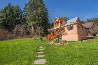 Main picture of 139 5th Street Aly