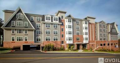 Main picture of 1685 Bergen Blvd
