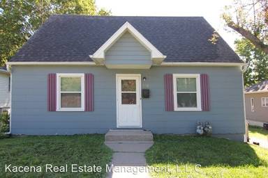 Main picture of 740 1/2 Sunset St