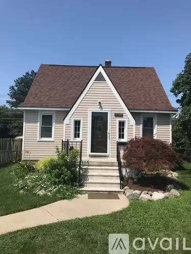 Main picture of 3235 Prairie Ave