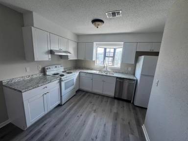 Main picture of 314 Oxford Ct
