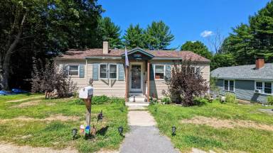 Main picture of 6 Neal Shore Rd