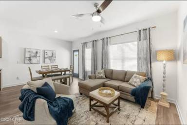 Main picture of 5898 Tyndall Pl