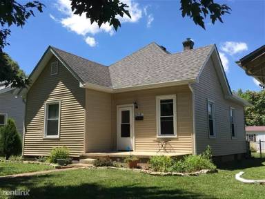 Main picture of 2417 S 9th St