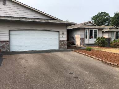 Main picture of 3020 Russell Way