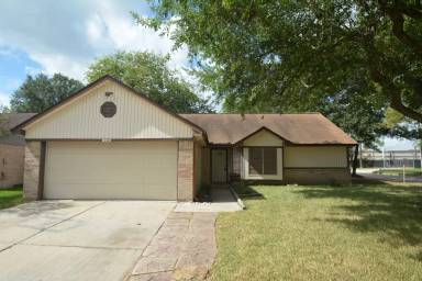 Main picture of 19331 Nasworthy Dr