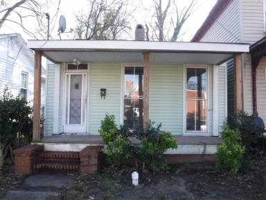 Main picture of 223 Lee St
