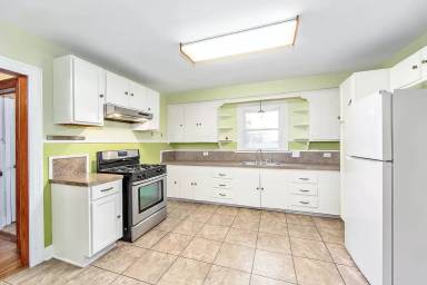 Main picture of 129 Pecan St