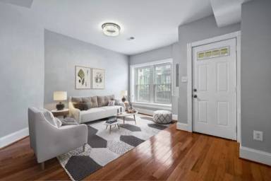 Main picture of 424 Elm St NW
