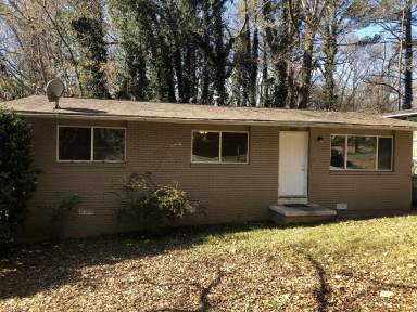 Main picture of 1989 Phillips Dr SE