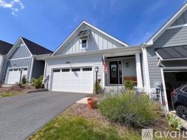 Main picture of 4759 Loyola Way
