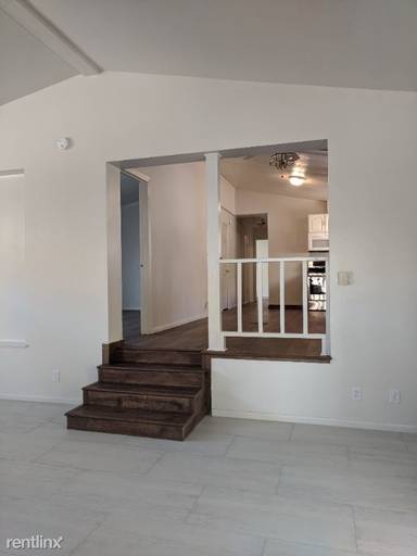 Main picture of 14151 Sierra Hwy