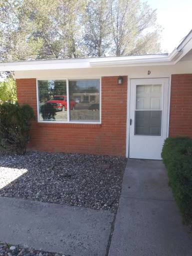 Main picture of 9400 Candelaria Rd NE